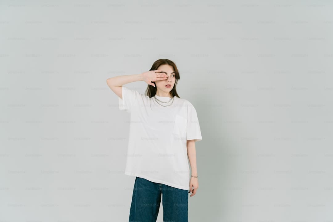 合肥南站胡培培:方寸服务台间的温暖力气